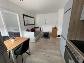 Ferienwohnung am Marktplatz - zentrale Lage vor den Toren Flensburgs, mit vollständiger Ausstattung und Balkon, Harrislee